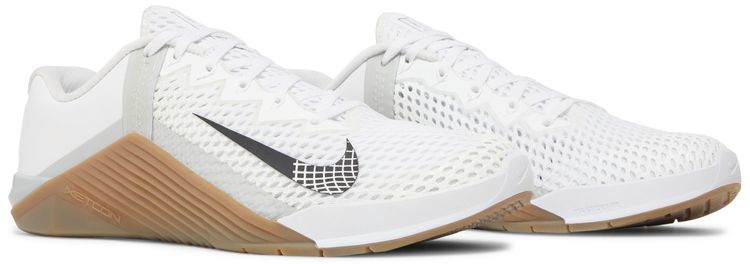Metcon 6 White Gum Dark Brown