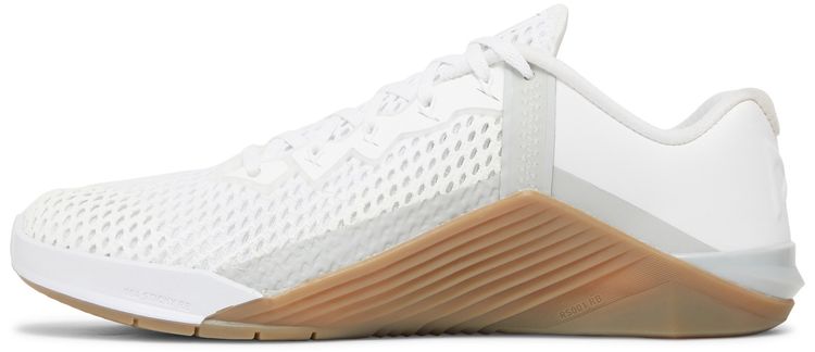 Metcon 6 White Gum Dark Brown
