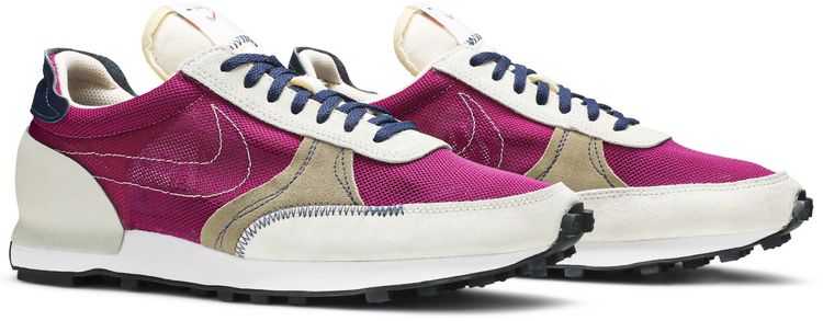 Nike Daybreak Type Cactus Flower