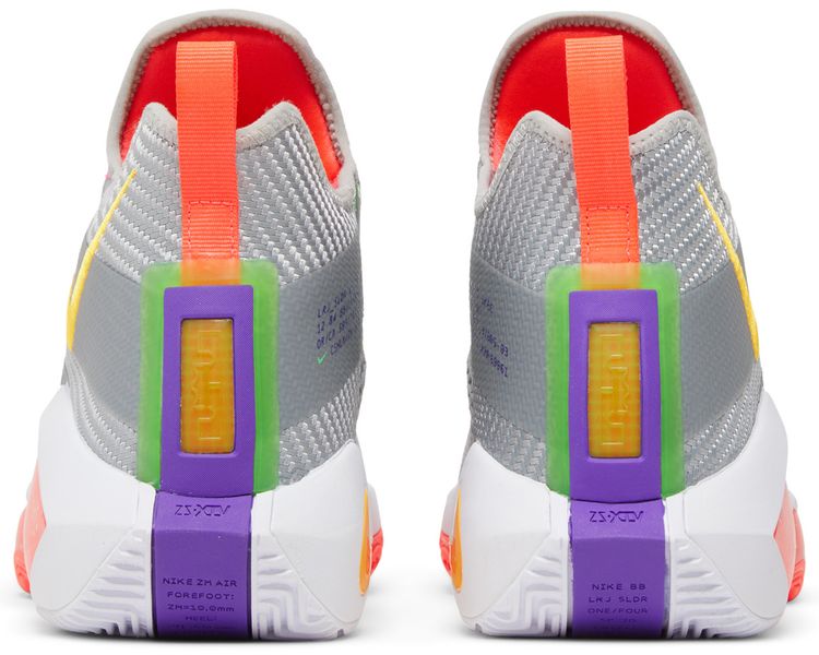 LeBron Soldier 14 Hare