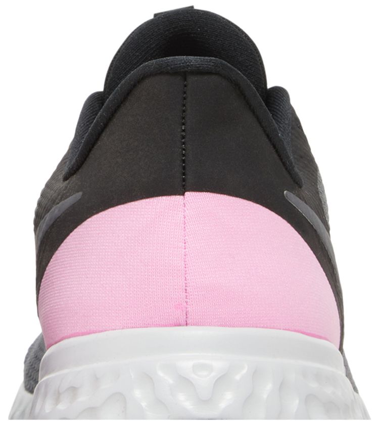 Nike Wmns Revolution 5 Psychic Pink