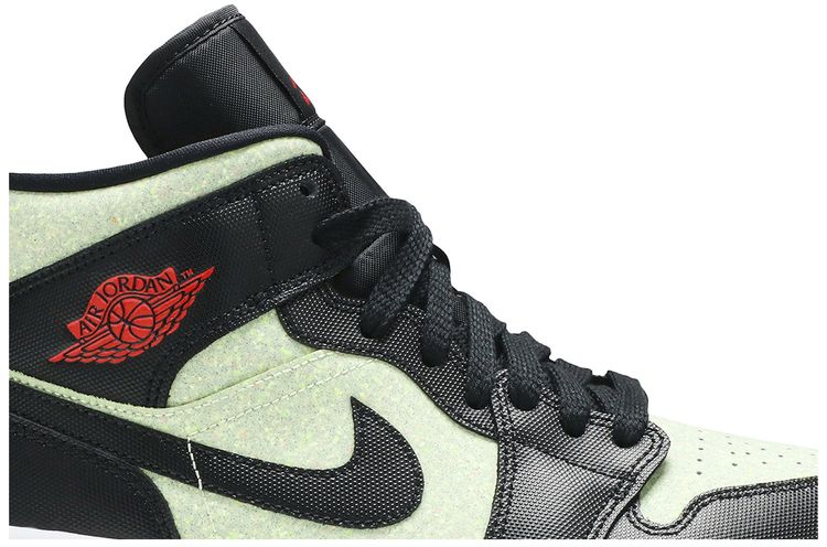 Wmns Air Jordan 1 Mid SE Black Barely Volt