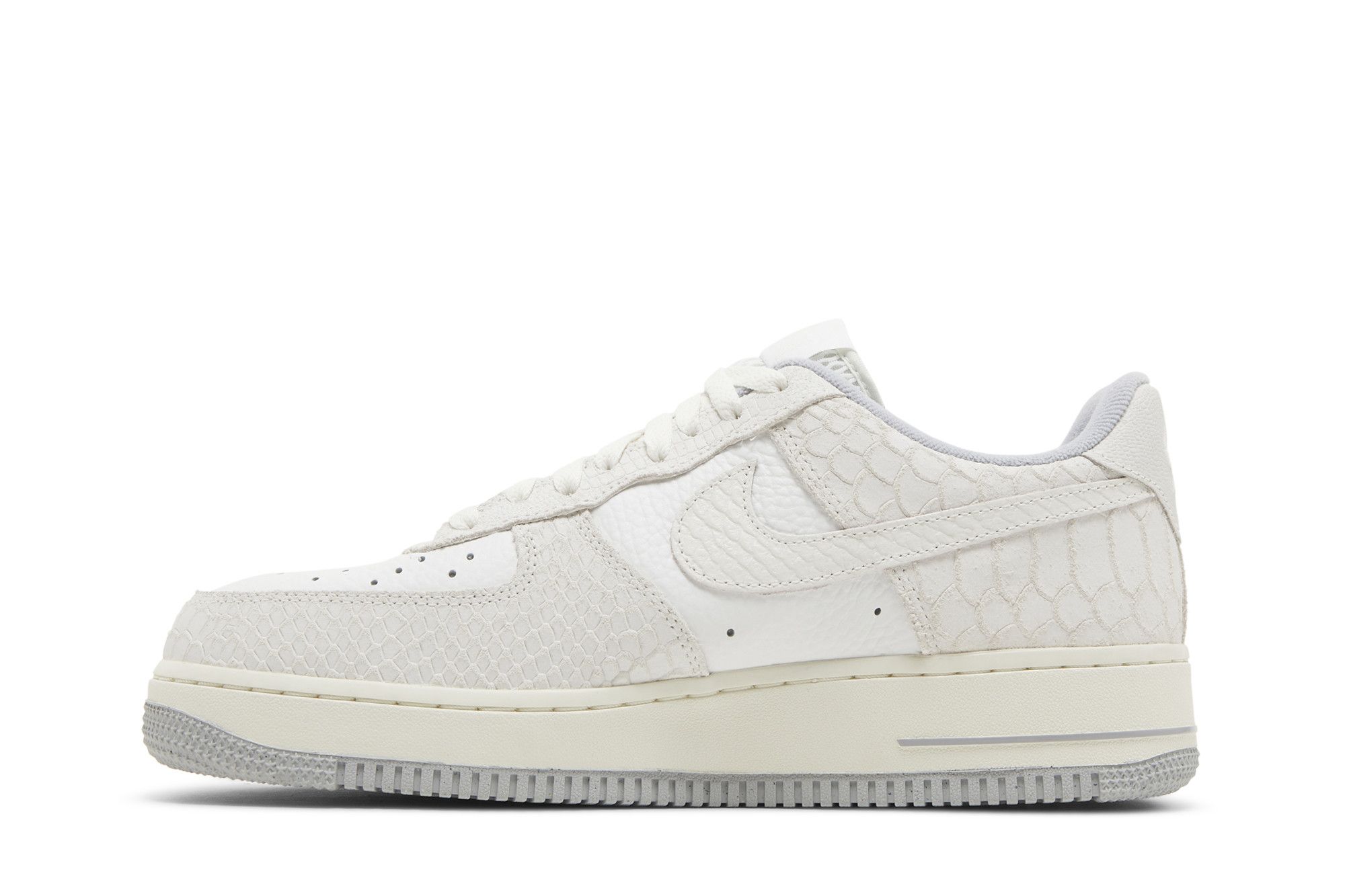 Buy Nike Wmns Air Force 1 '07 'White Python' - DX2678 100 | GOAT