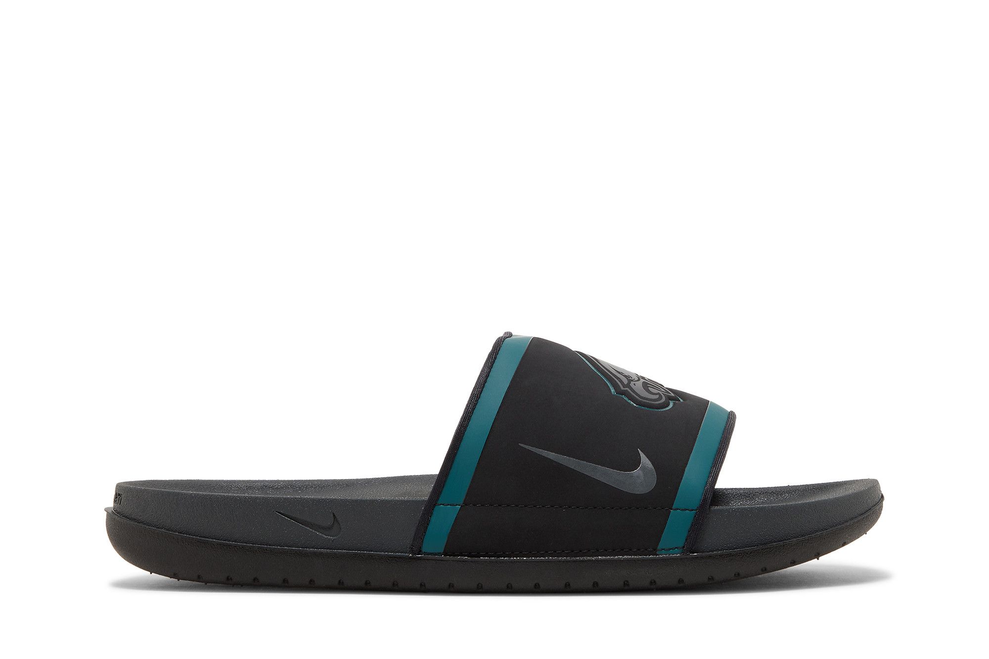 nike eagles slides