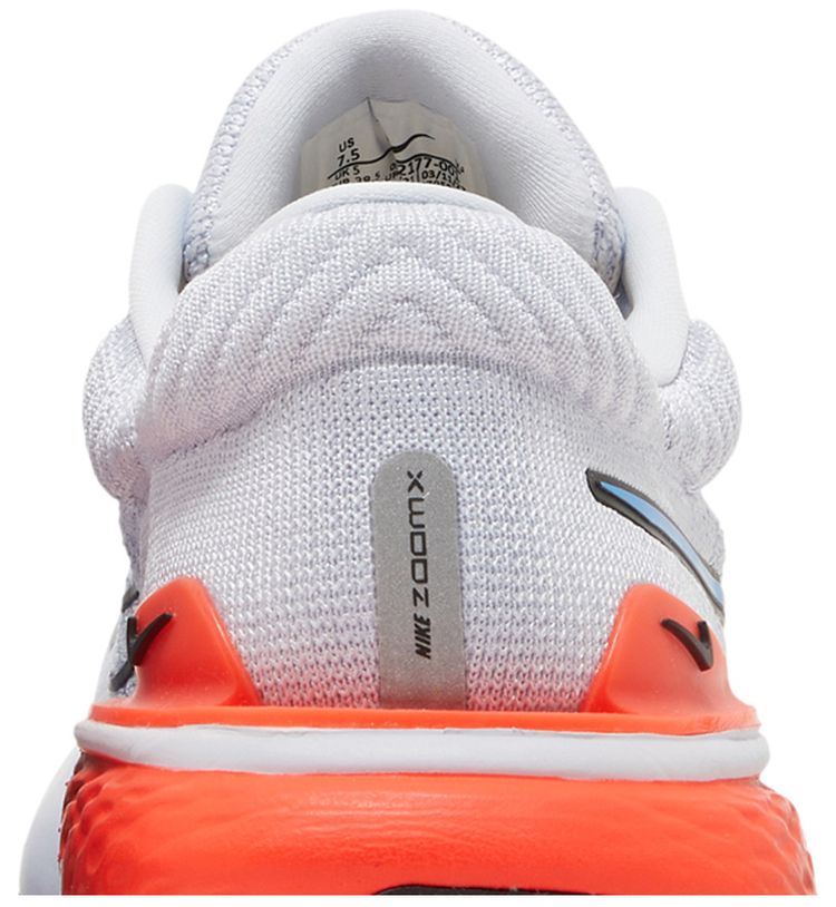 Nike Wmns ZoomX Invincible Run Flyknit 2 Grey Crimson Blue