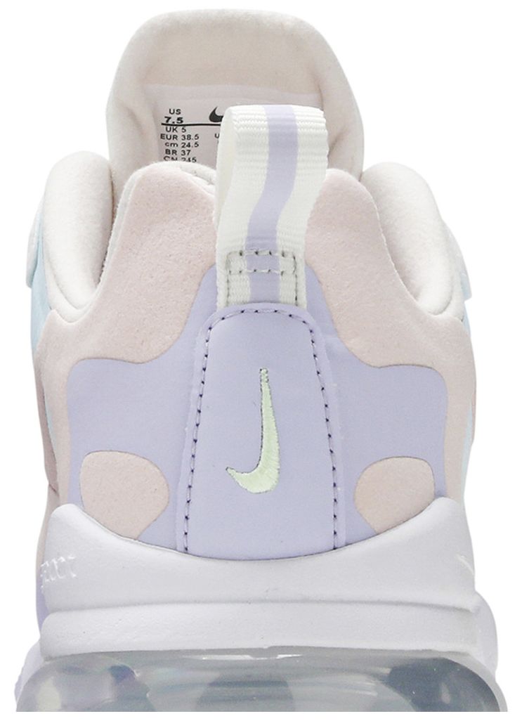 Nike Wmns Air Max 270 React Sail Coral Stardust