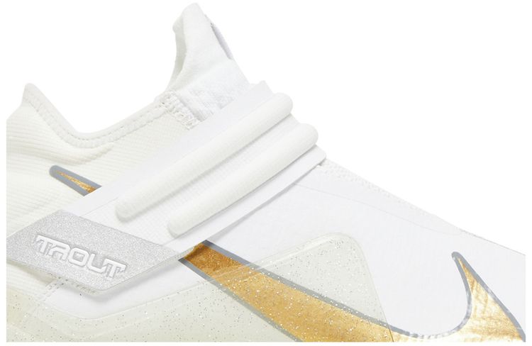 Nike Force Zoom Trout 7 Pro Mid White Metallic Gold