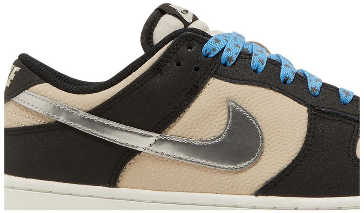 Nike Wmns Dunk Low Starry Laces