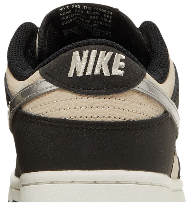 Nike Wmns Dunk Low Starry Laces