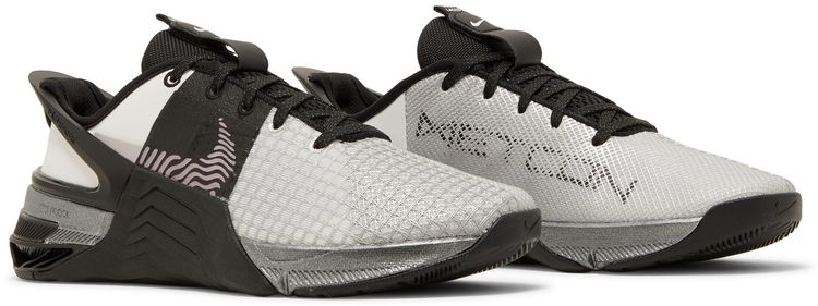 Nike Wmns Metcon 8 FlyEase Premium White Black Silver