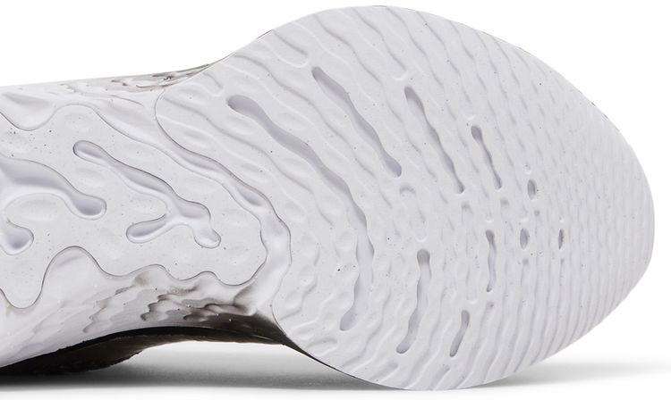 Nike Wmns React Infinity Run Flyknit 3 Premium Black Zebra Iridescent