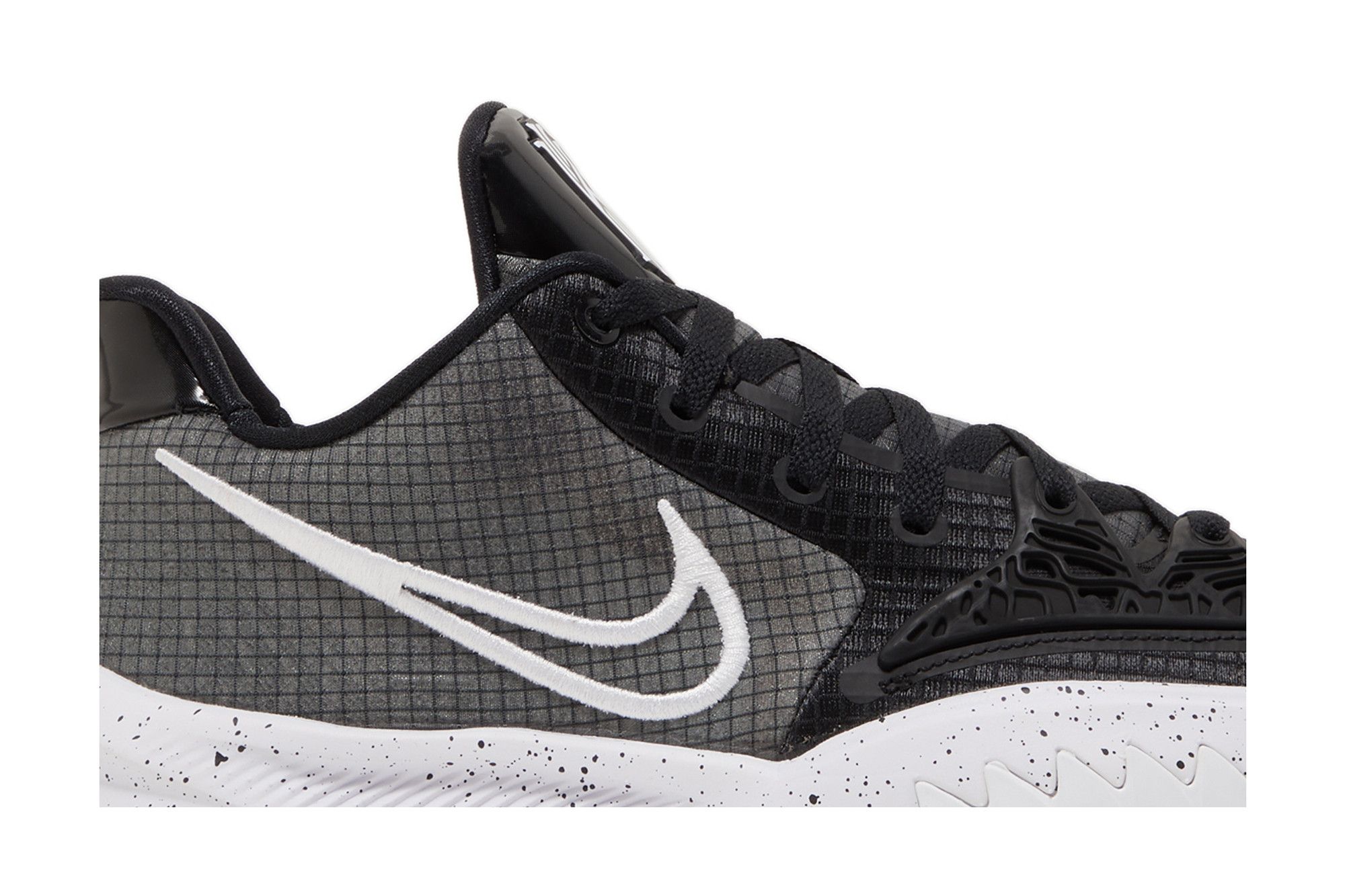 Buy Kyrie Low 4 TB Black White DM5041 001 GOAT DE