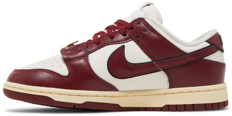 Nike Wmns Dunk Low SE Sisterhood   Team Red