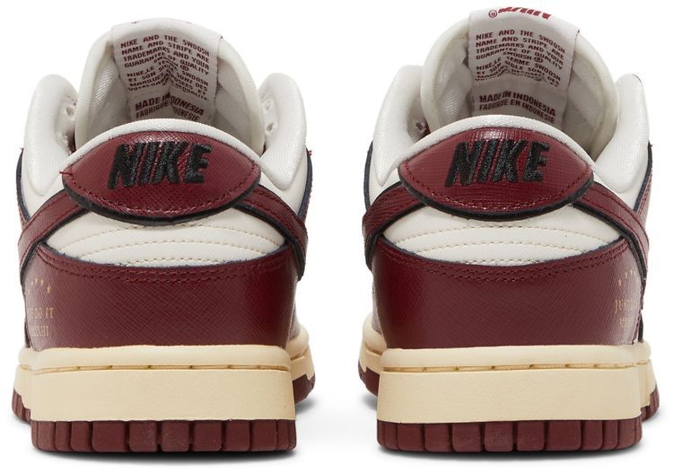 Nike Wmns Dunk Low SE Sisterhood   Team Red