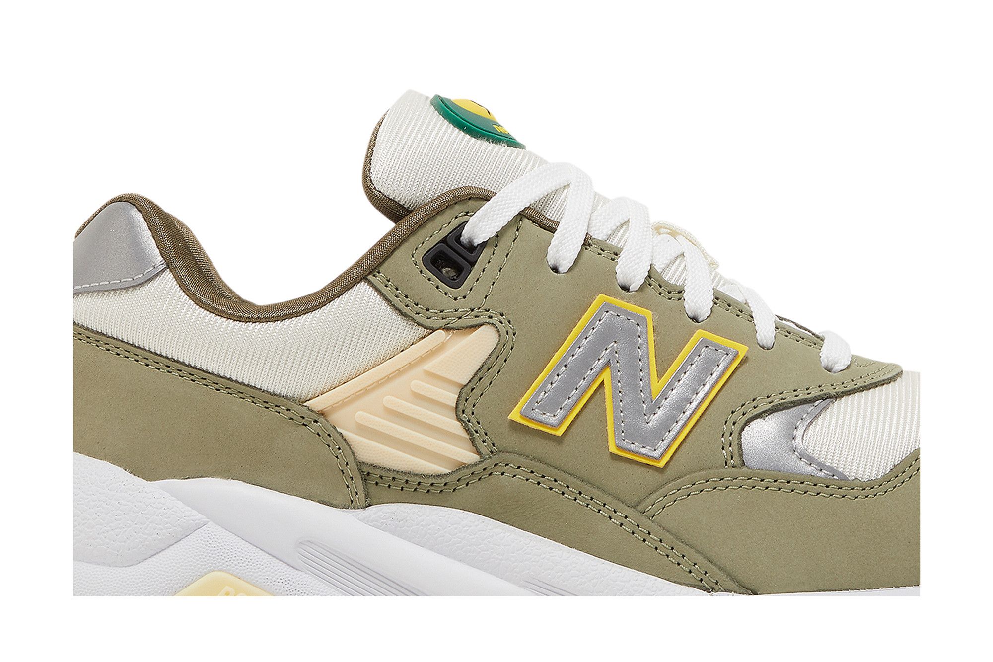 レアSale!!入手困難!!! NEW BALANCE MT580 \