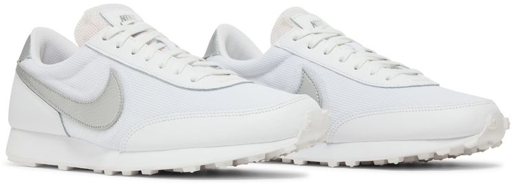 Nike Wmns Daybreak White Metallic Silver