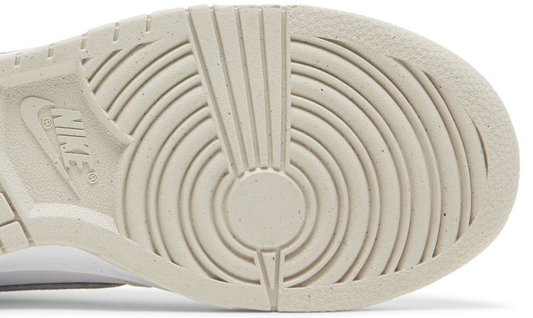 Nike Wmns Dunk Low SE Sisterhood