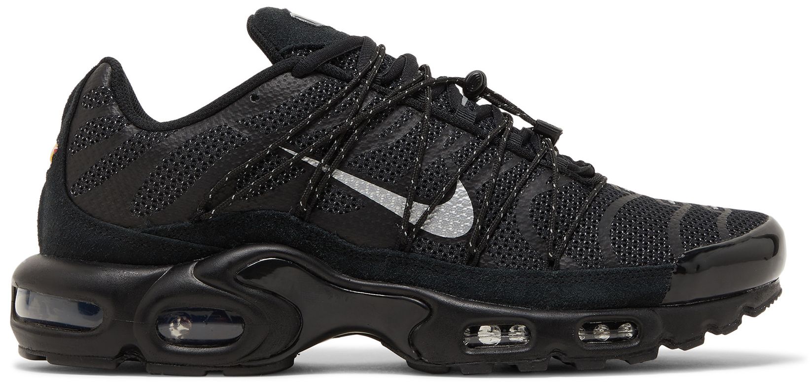 black and silver air max plus