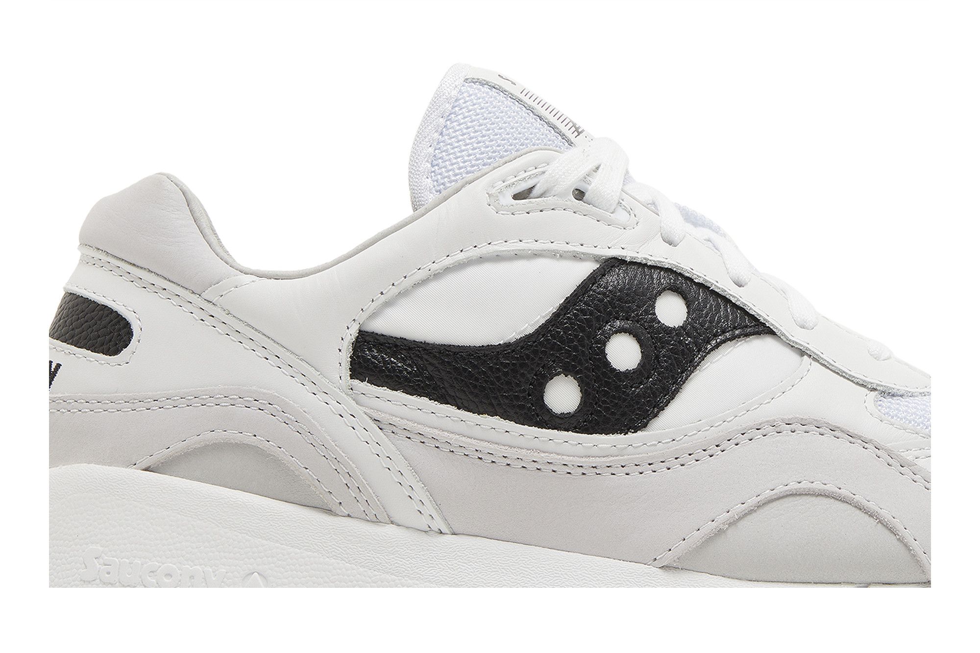 【関税込み】Saucony ホワイト Shadow 6000 スニーカー SAUCONY】 サッカニー SHADOW 6000 シャドウ 6000 S70668-1