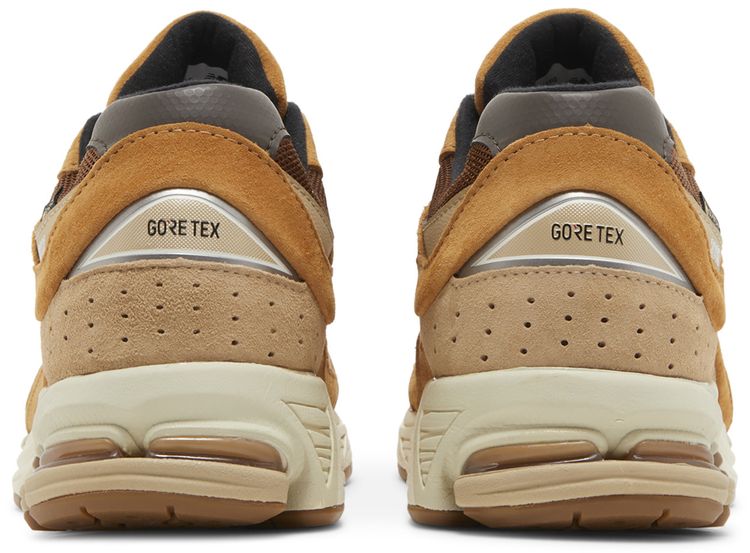 New Balance 2002R GORE TEX Tobacco