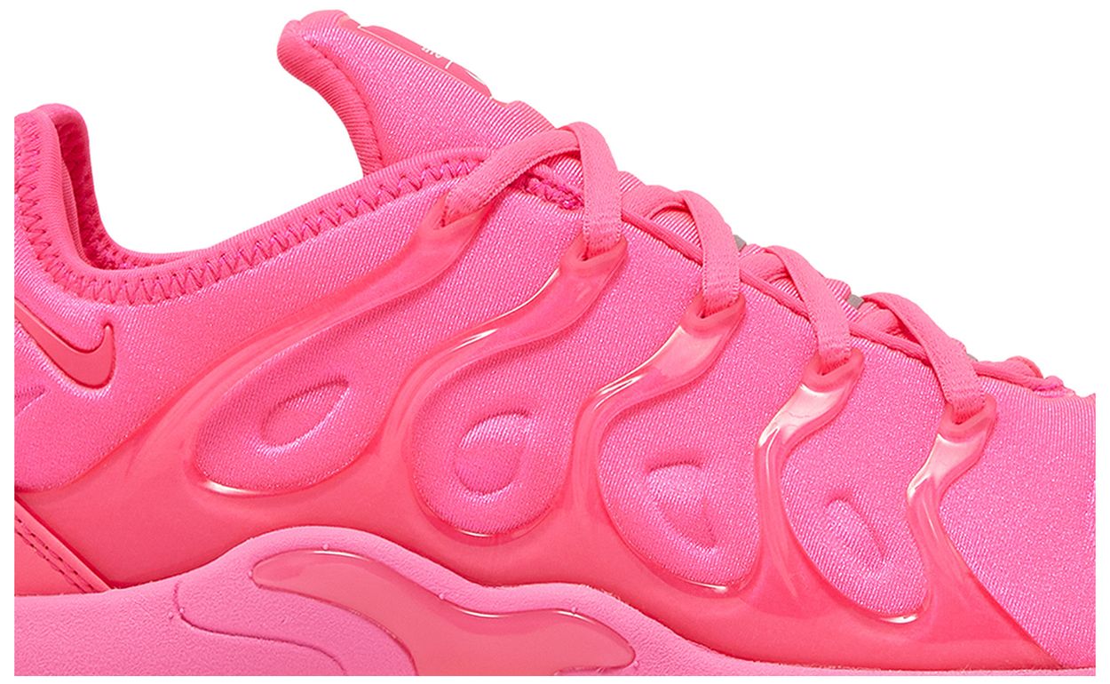 vapormax plus hyper pink