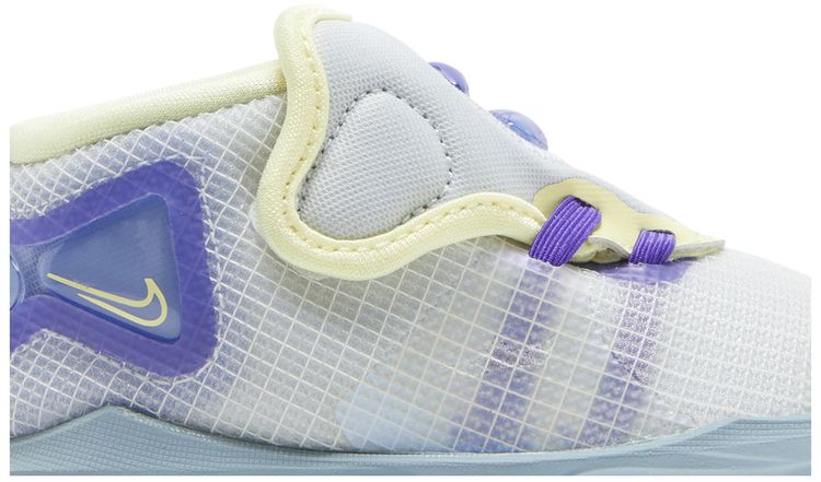 Nike LeBron 19 TD Easter
