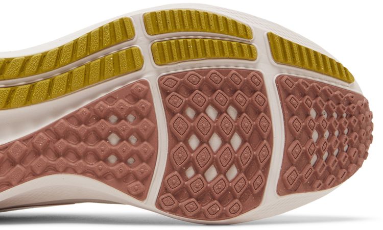 Nike Wmns Air Zoom Pegasus 39 Whisper Madder Root