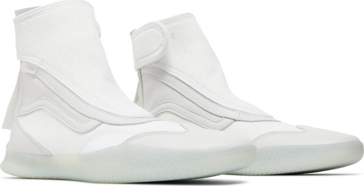 Vault Boot Skoot LX White