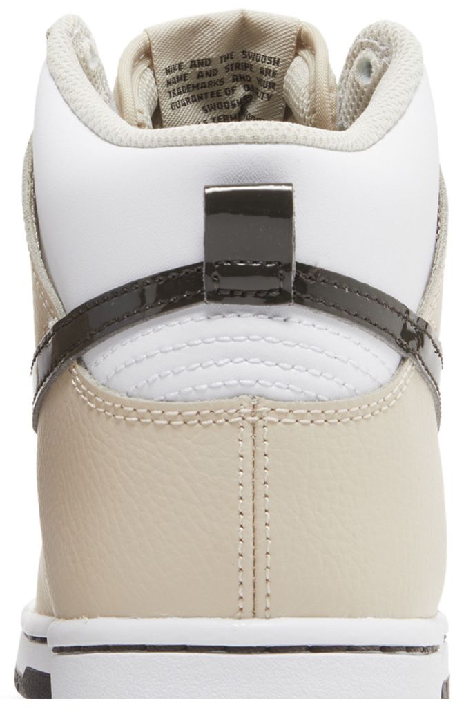 Nike Wmns Dunk High Sanddrift