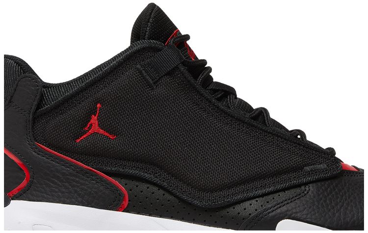 Air Jordan Max Aura 4 Bred