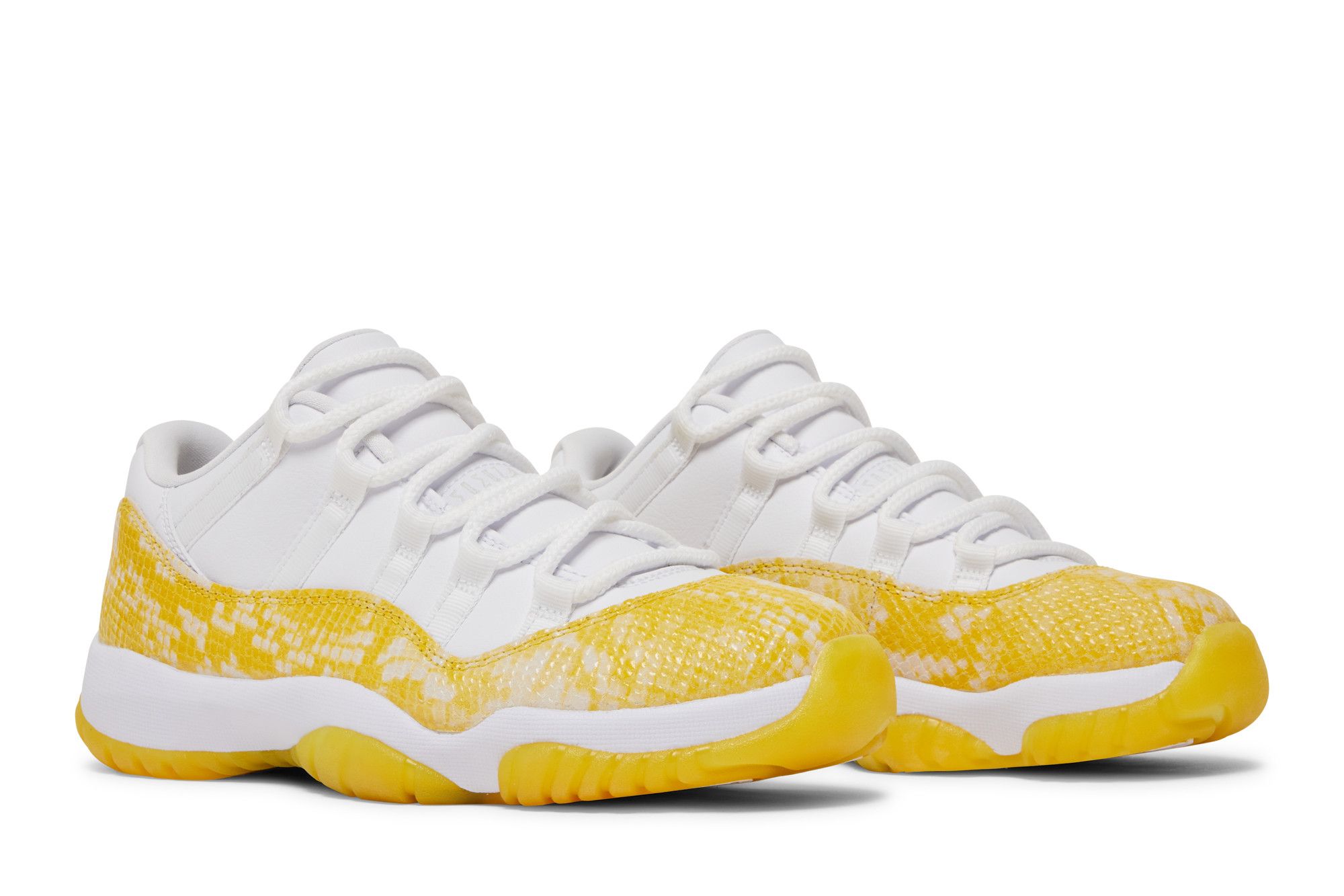 Low top 11 snakeskin clearance