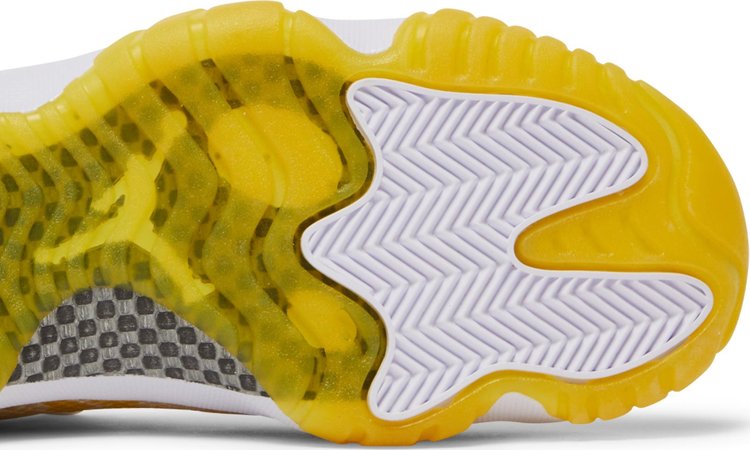 Wmns Air Jordan 11 Low Yellow Snakeskin