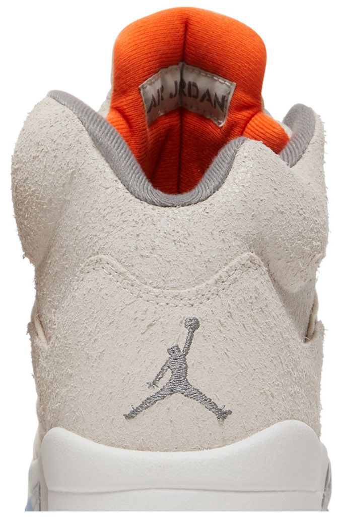 Air Jordan 5 Retro SE Craft Light Orewood Brown