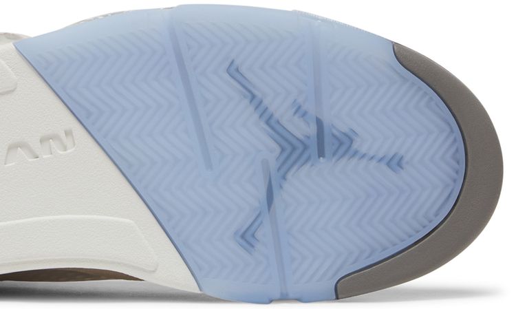 Air Jordan 5 Retro SE Craft Light Orewood Brown