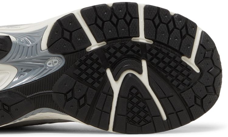 New Balance 2002R Big Kid Wide Steel Lead