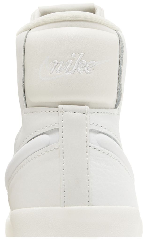 Nike Wmns Blazer Mid Victory Summit White Light Cream