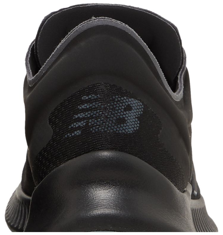 New Balance Pesu Black