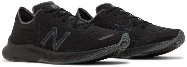 New Balance Pesu Black