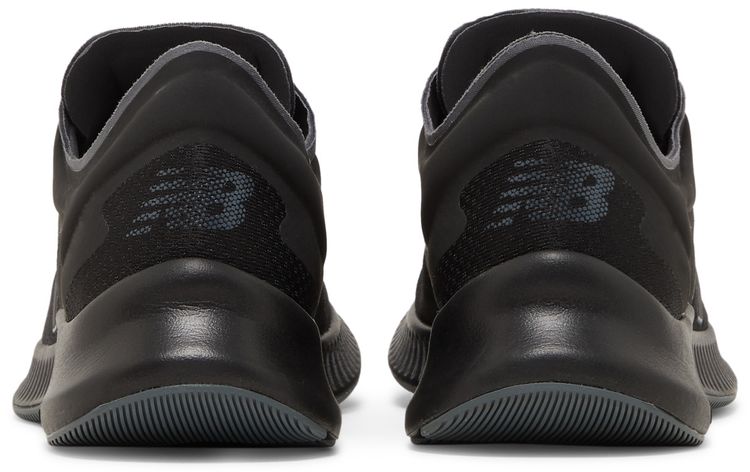 New Balance Pesu Black