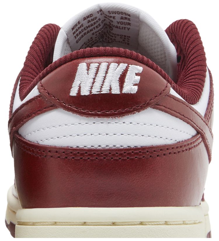 Wmns Dunk Low Premium Vintage Red