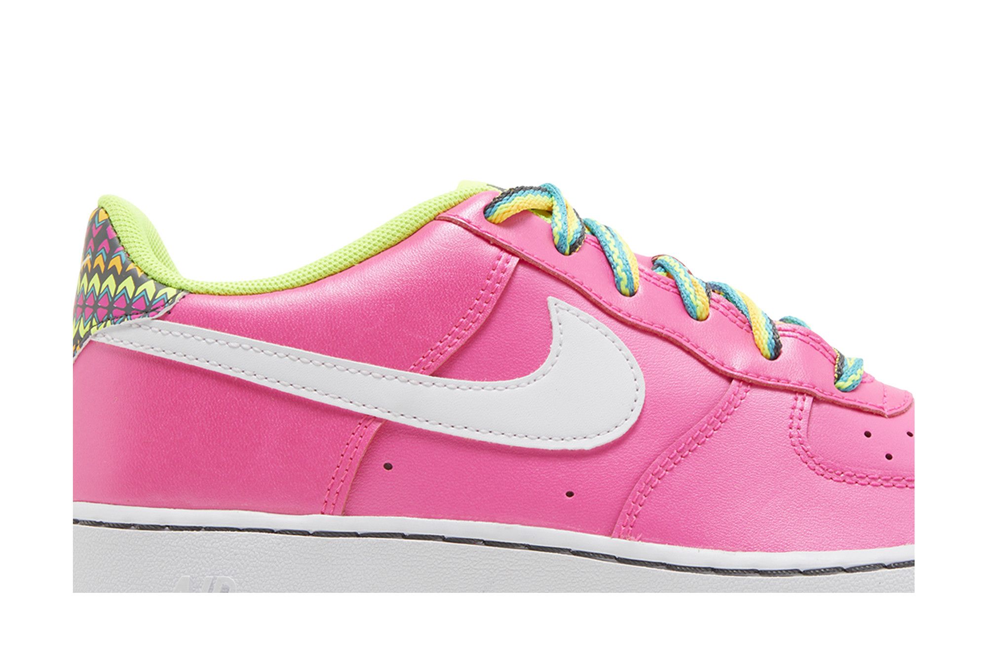 Nike pink blast clearance