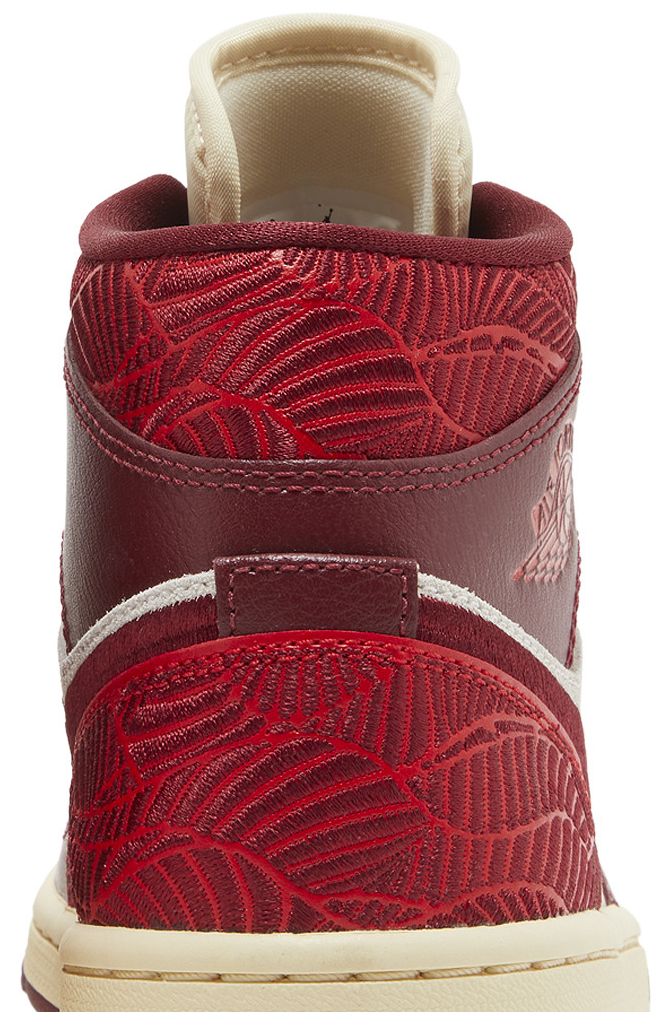 Wmns Air Jordan 1 Mid SE Lift Up