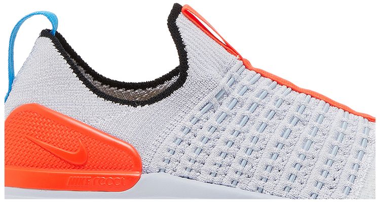 Nike Wmns React Phantom Run Flyknit 2 Grey Bright Crimson