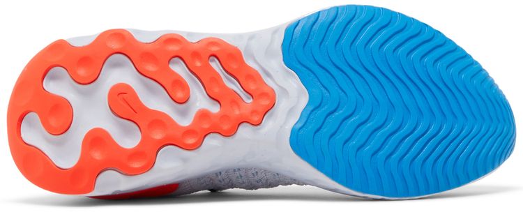 Nike Wmns React Phantom Run Flyknit 2 Grey Bright Crimson