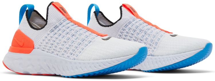 Nike Wmns React Phantom Run Flyknit 2 Grey Bright Crimson