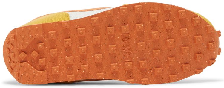 Nike Wmns Daybreak SE Sun Club   White Sand Gold