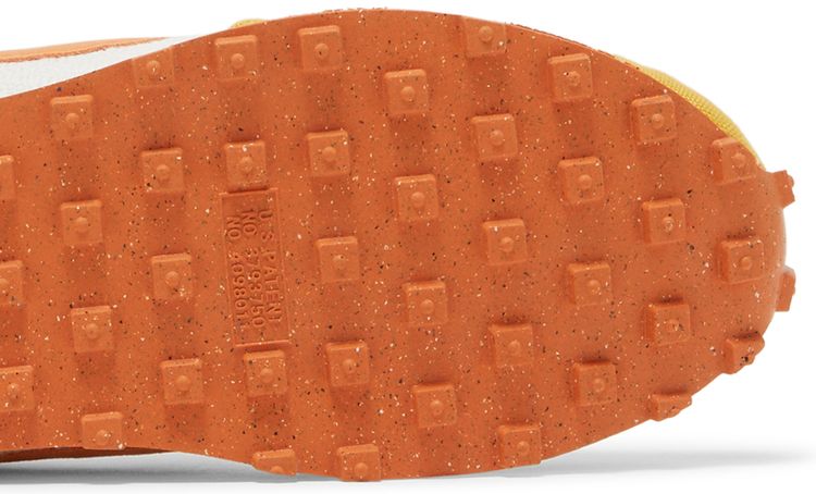 Nike Wmns Daybreak SE Sun Club   White Sand Gold