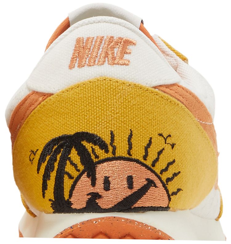 Nike Wmns Daybreak SE Sun Club   White Sand Gold