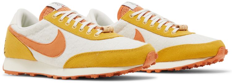 Nike Wmns Daybreak SE Sun Club   White Sand Gold
