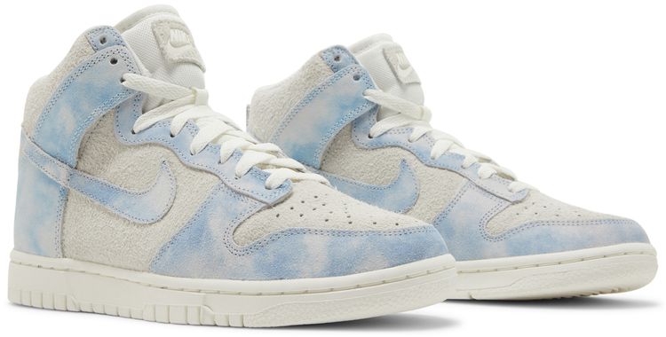 Nike Wmns Dunk High SE Clouds